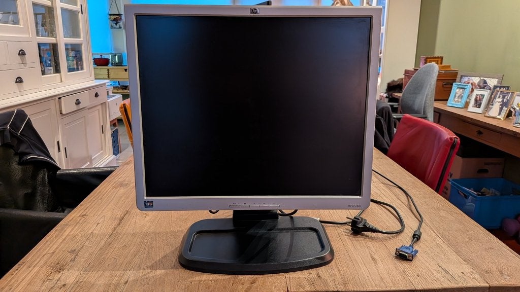 HP L1940T 19 inch monitor – draaibaar en verstelbaar, Ophalen, Hp, Gebruikt, In hoogte verstelbaar