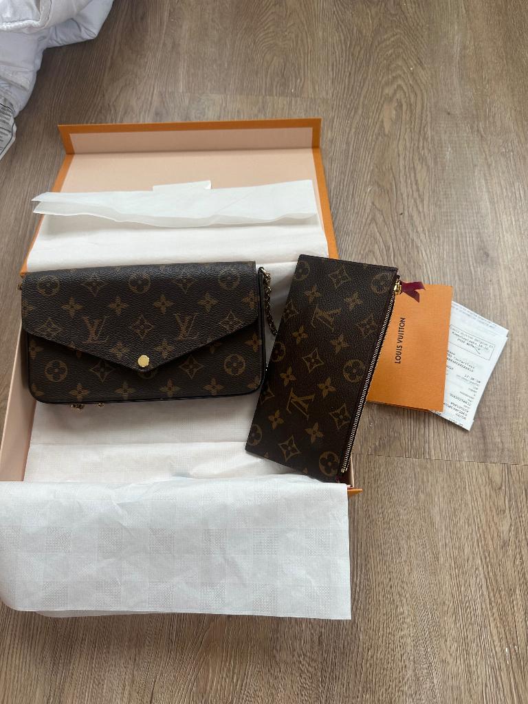 Louis Vuitton Felicie pochette, Sieraden, Tassen en Uiterlijk, Tassen | Damestassen, Ophalen of Verzenden, Nieuw, Bruin, Schoudertasje