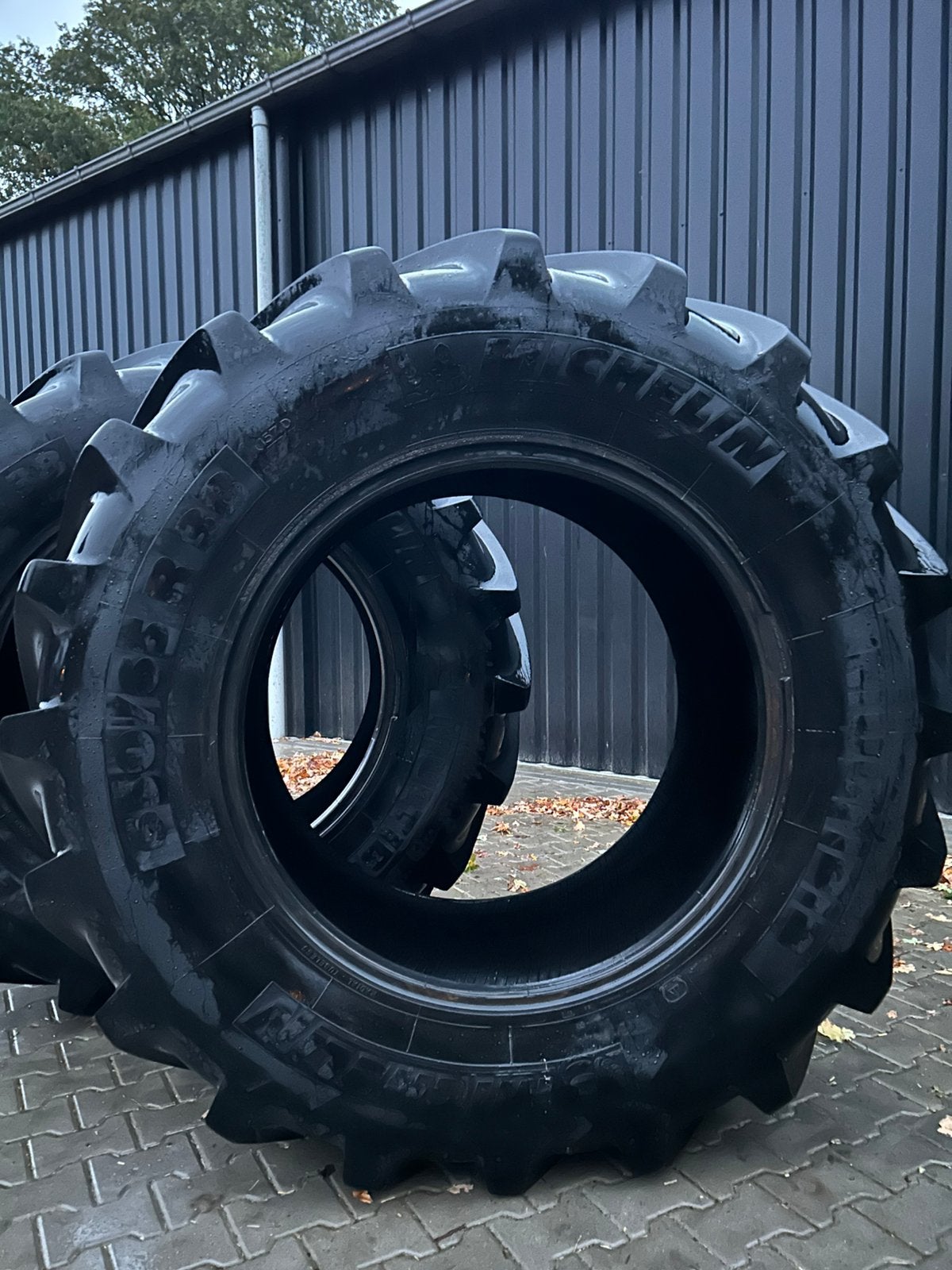 Michelin Multibib 650/65 R38 banden, Ophalen