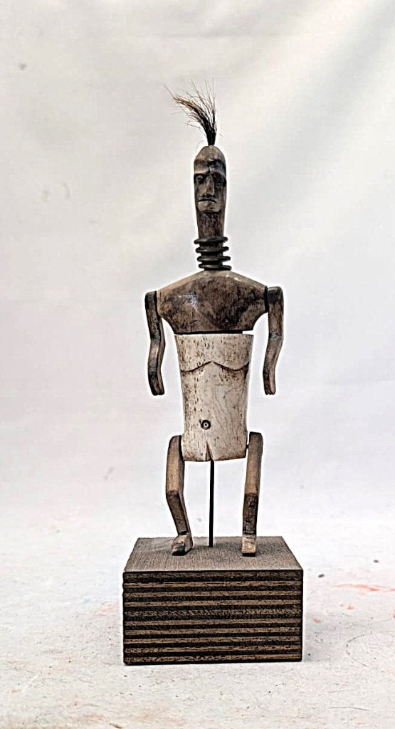 beeldje  waarschijnlijk van Lombok, 24 cm, Handgemaakt, Indonesië, Meerkleurig