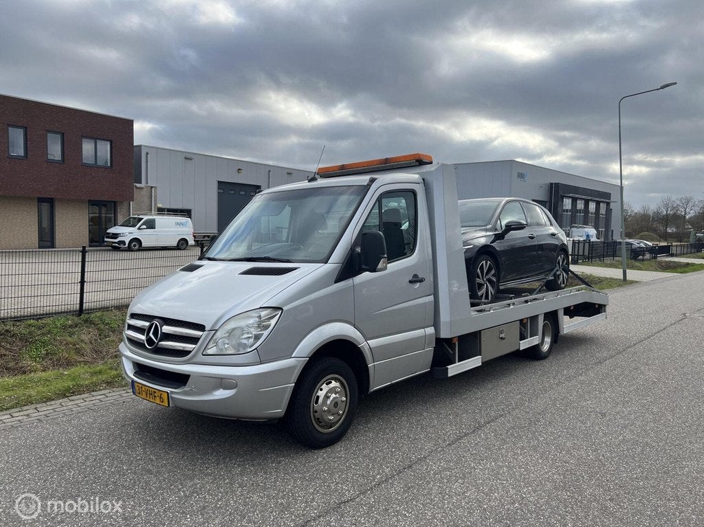 Mercedes Sprinter 3.0 CDI 184PK Automaat Oprijwagen Tijhof, Auto's, Bestelauto's, Automaat, Stof, Gebruikt, Zwart