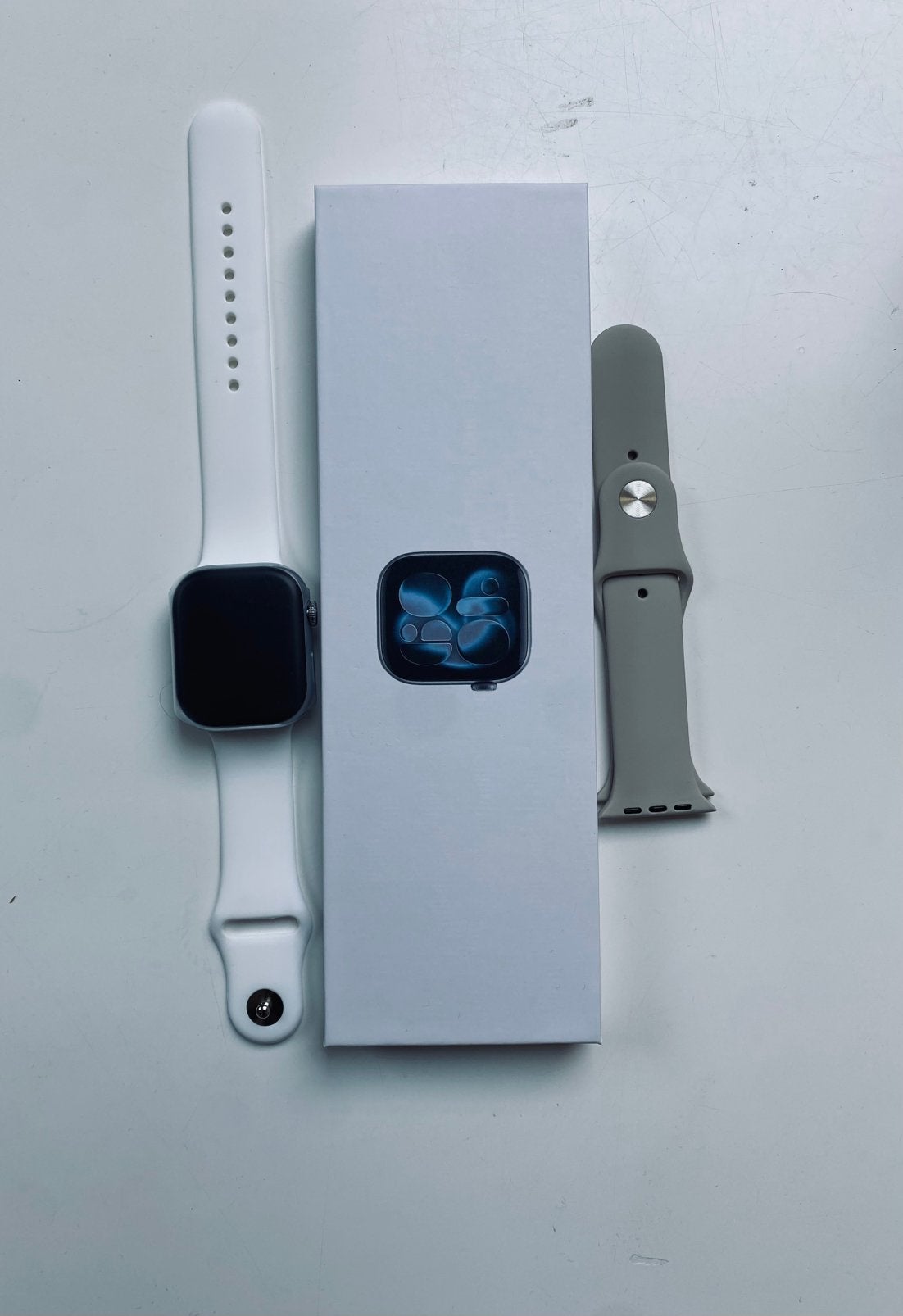 Apple watch series11 - silver, Ophalen of Verzenden, Zo goed als nieuw, Zilver, IOS