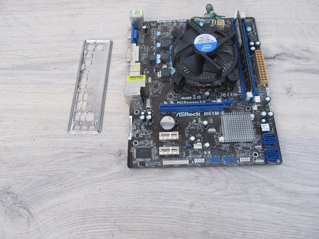 ASRock H61M-S socket 1155, Ophalen, Gebruikt, DDR3, Micro-ATX