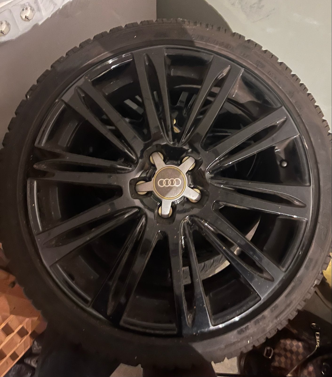 Uniek: Winterbanden met velg Audi Q3 265/35R20 Dunlop Zwart, Ophalen, Gebruikt, 265 mm, Banden en Velgen