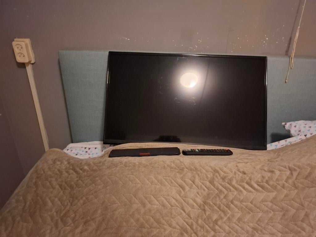 OK TV 40 cm met afstandsbediening en ophangbeugels, Ophalen, Gebruikt, 40 tot 60 cm, Overige merken