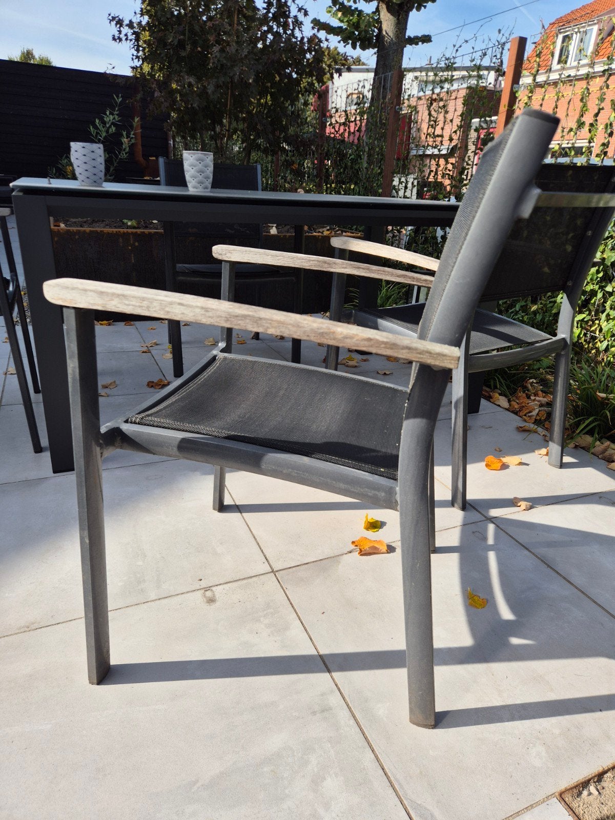 4 Stapelbare Tuinstoelen - Comfortabel en in goede staat, Ophalen, Gebruikt, Metaal, Stapelbaar