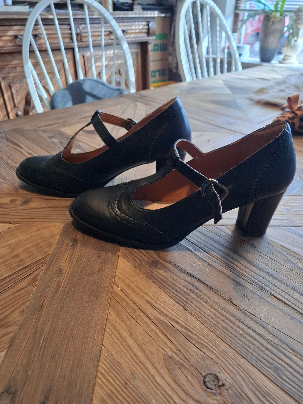 Zwarte pumps - 2 keer gedragen : maat 43, Kleding | Dames, Ophalen of Verzenden, Gedragen, Zwart, Pumps