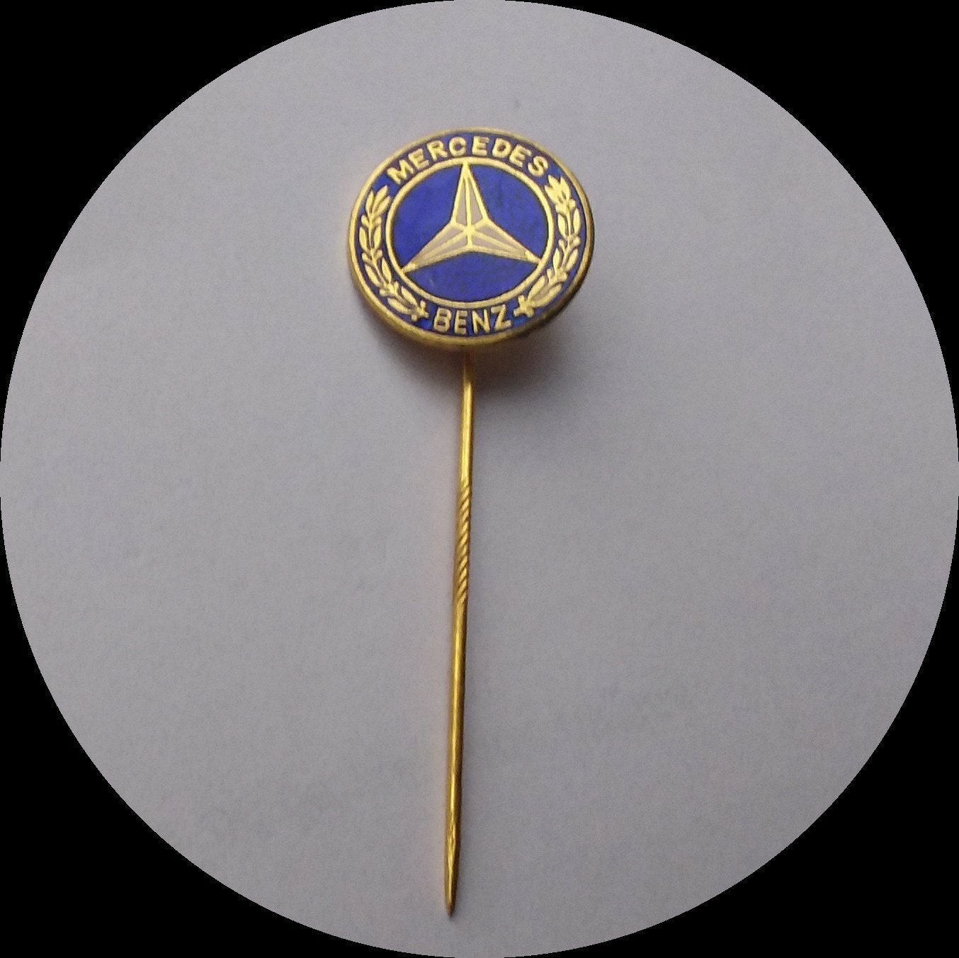 Oud MERCEDES BENZ logo speldje, blauw geëmailleerd, Ophalen of Verzenden, Zo goed als nieuw, Transport, Speldje of Pin