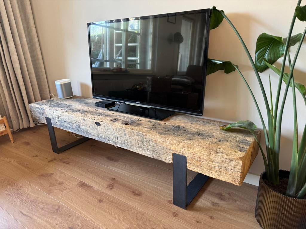 TV meubel, Ophalen, 150 tot 200 cm, Zo goed als nieuw, Minder dan 100 cm