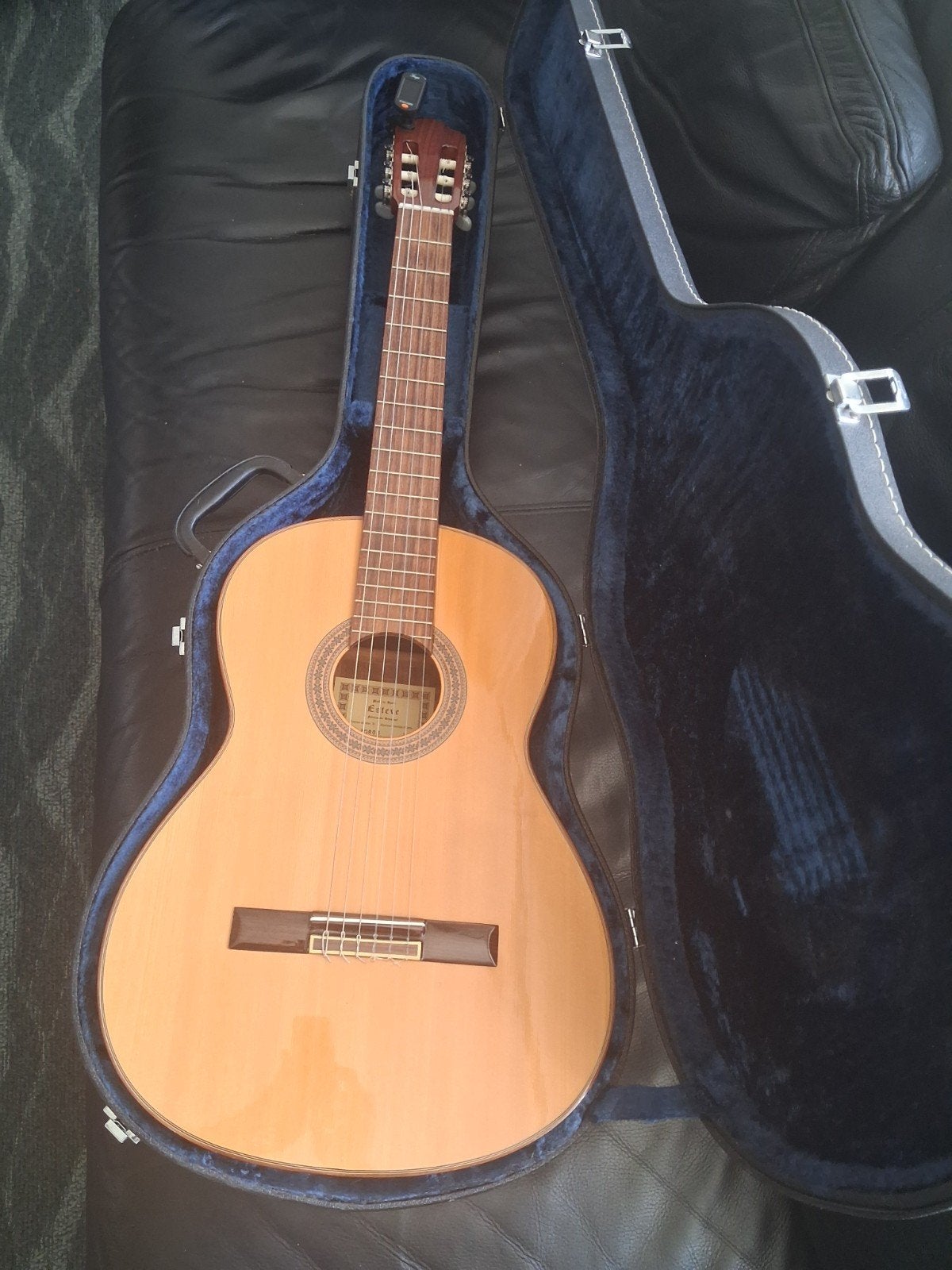 Esteve Klassieke Spaanse gitaar uit 1995 met koffer, Muziek en Instrumenten, Snaarinstrumenten | Gitaren | Akoestisch, Ophalen