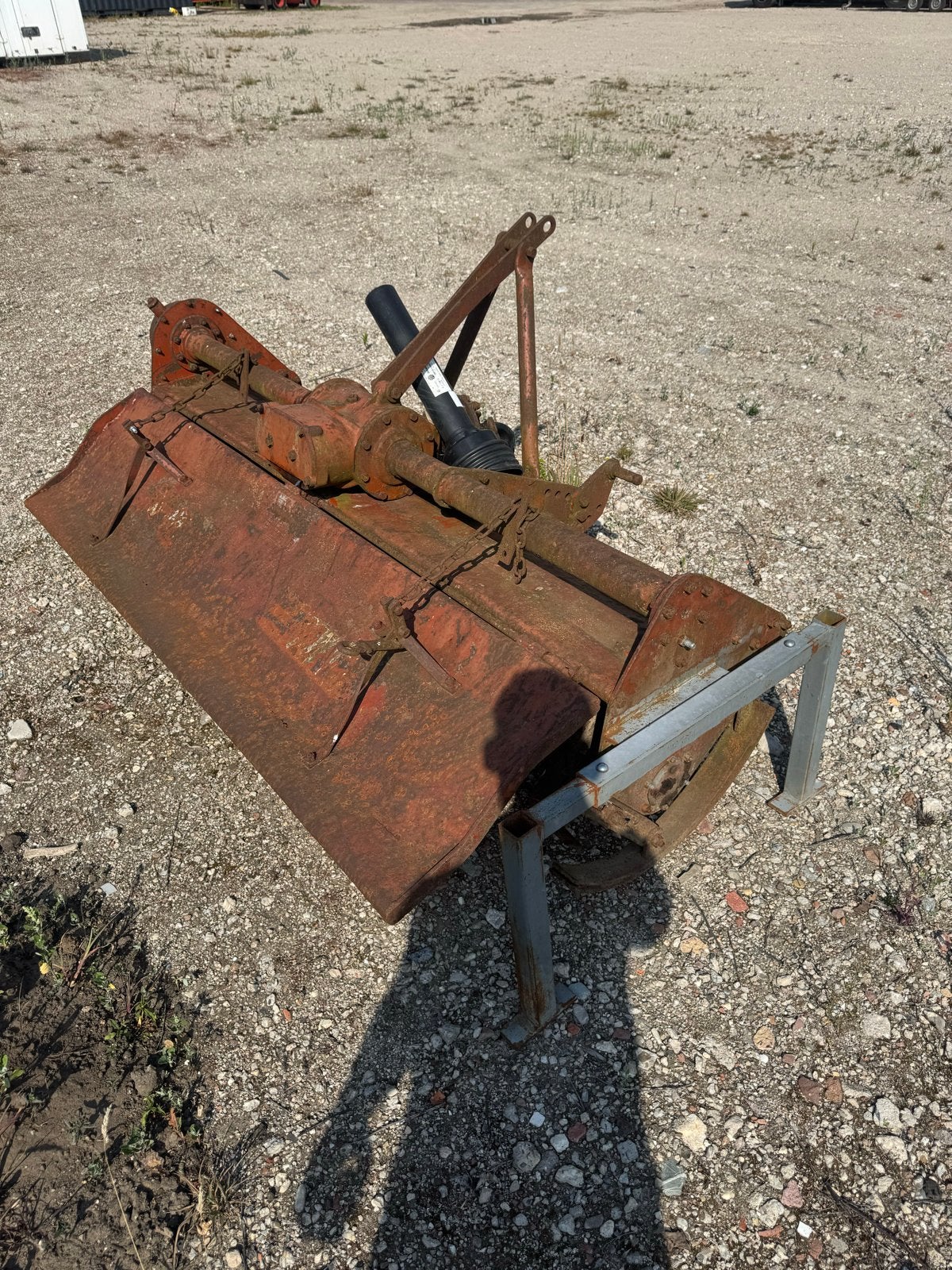 Gebruikte grondfrees voor grondbewerking, Ophalen, Akkerbouw, Grondbewerking