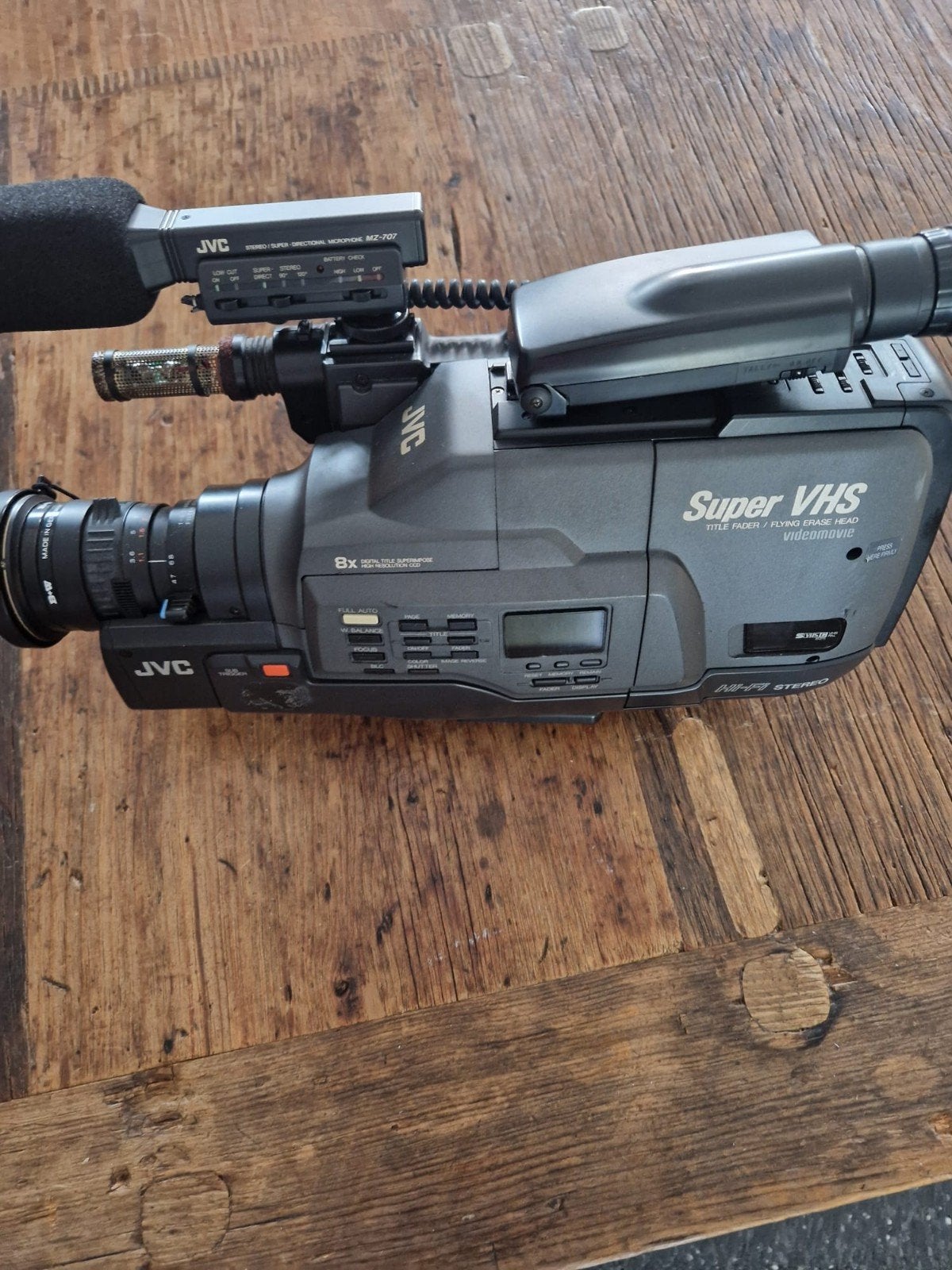 JVC Super VHS Videocamera met microfoon, Ophalen, VHS of SVHS, Camera