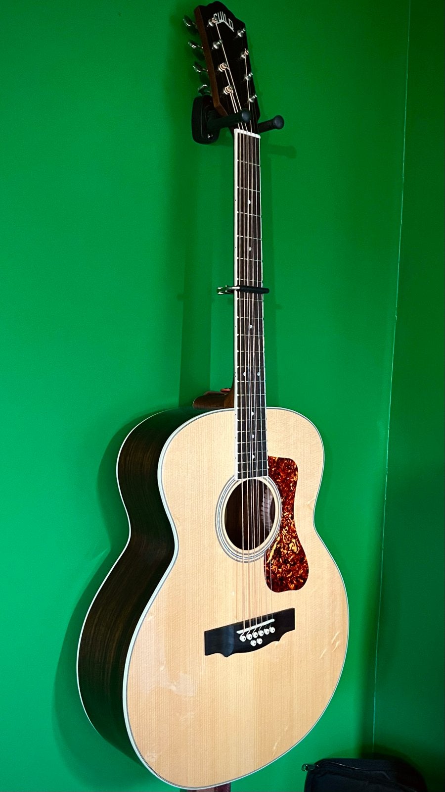 Guild BT-258e Akoestische bariton gitaar, Ophalen, Zo goed als nieuw, Western- of Steelstringgitaar, Met (piezo-)element
