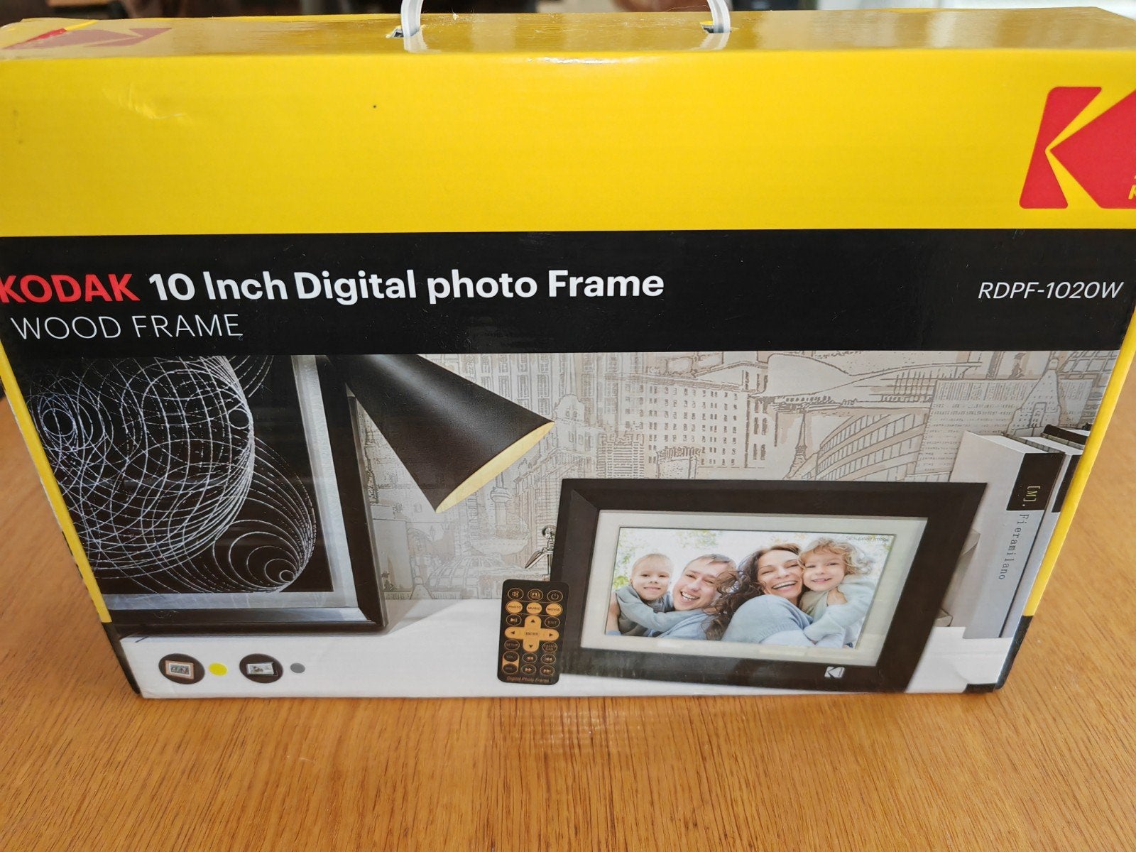 Kodak 10 inch digitale fotolijst - RDPF-1020W Houten Frame, Ophalen of Verzenden, Zo goed als nieuw, Afstandsbediening