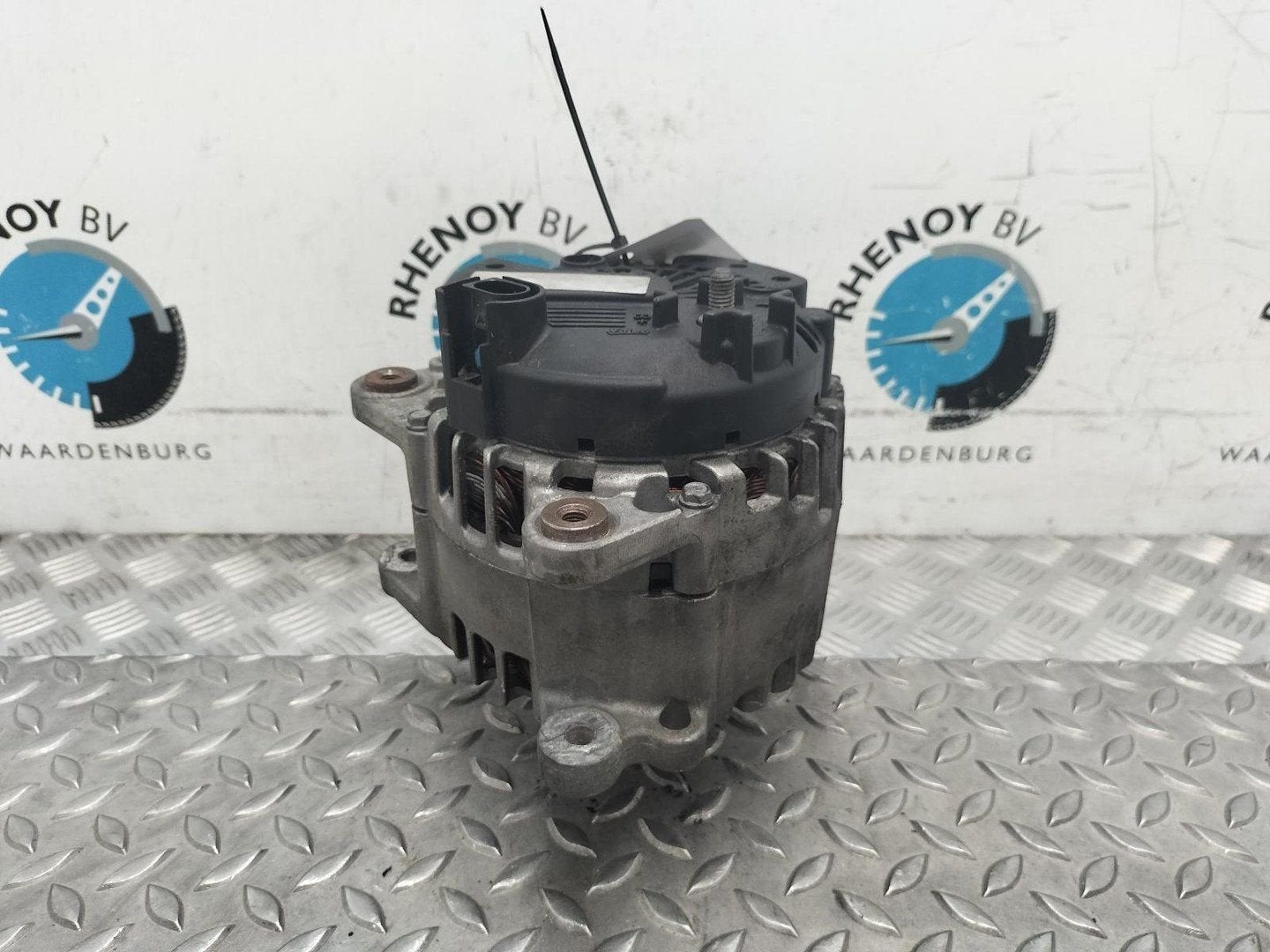 AUDI Q7 DYNAMO 2013, Ophalen of Verzenden, Gebruikt, Stiba lid