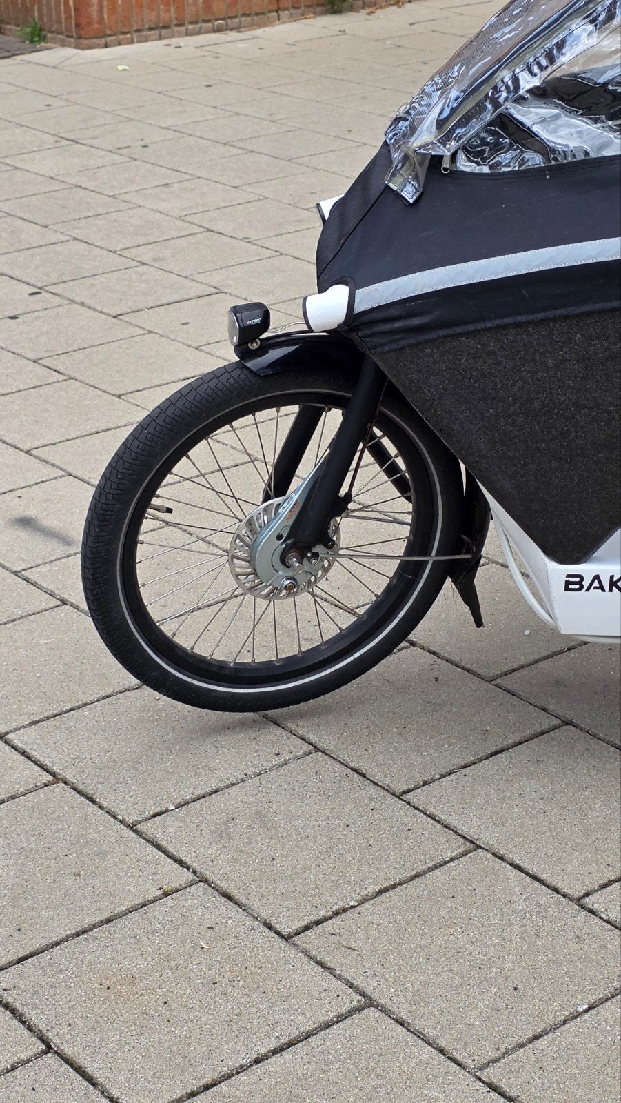 Urban Arrow Bakfiets met Bosch Active Line Motor, Fietsen en Brommers, Fietsen | Bakfietsen, 4 kinderen of meer, Urban arrow, Huif