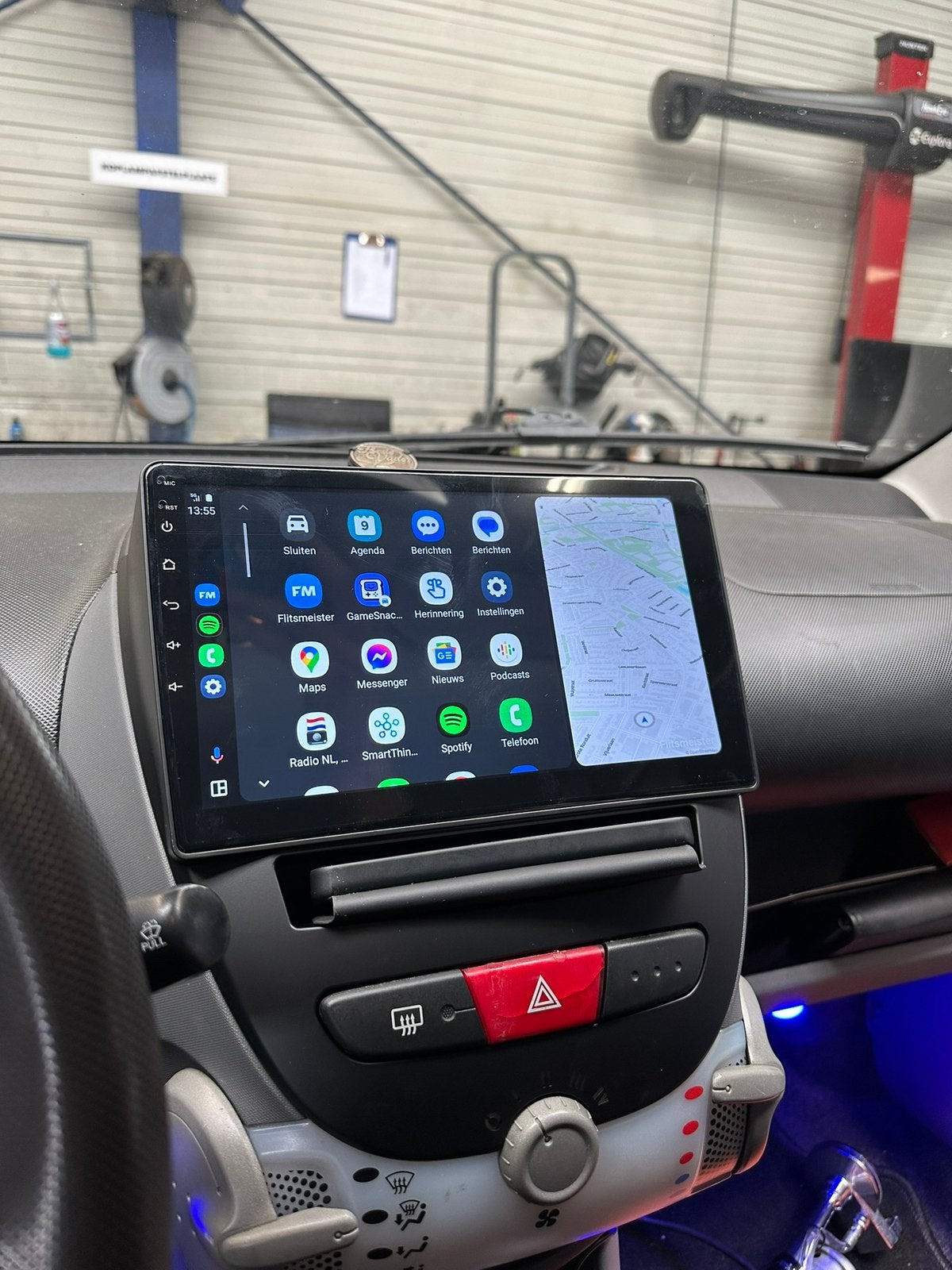 Toyota aygo / citroen c1 carplay radio /montage mogelijk!, Ophalen of Verzenden, Zo goed als nieuw