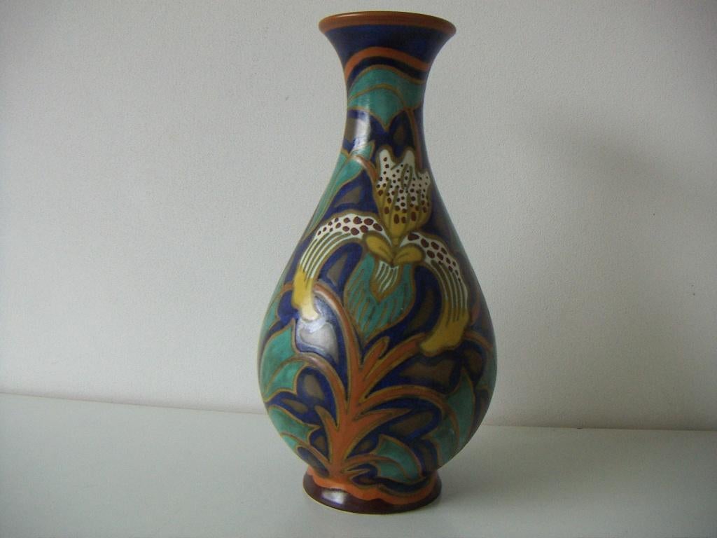 Zuid Holland Gouda plateel keramiek vaas jr.1927. Flower., Antiek en Kunst, Antiek | Vazen, Ophalen of Verzenden