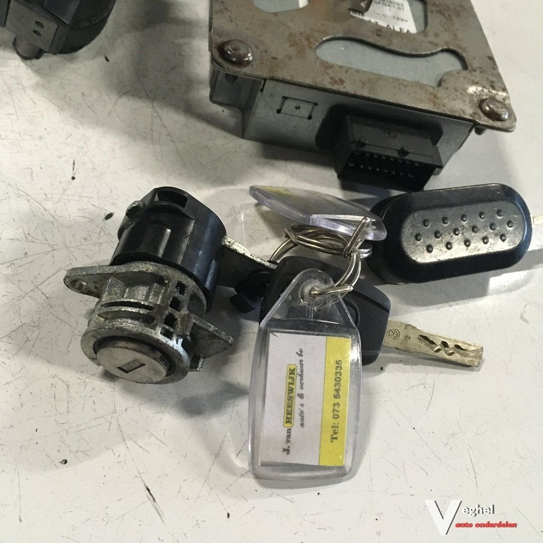 Fiat Punto EVO 1.3 jtd 2010 Contactslot met ECU, Gebruikt, -, -, Ophalen of Verzenden