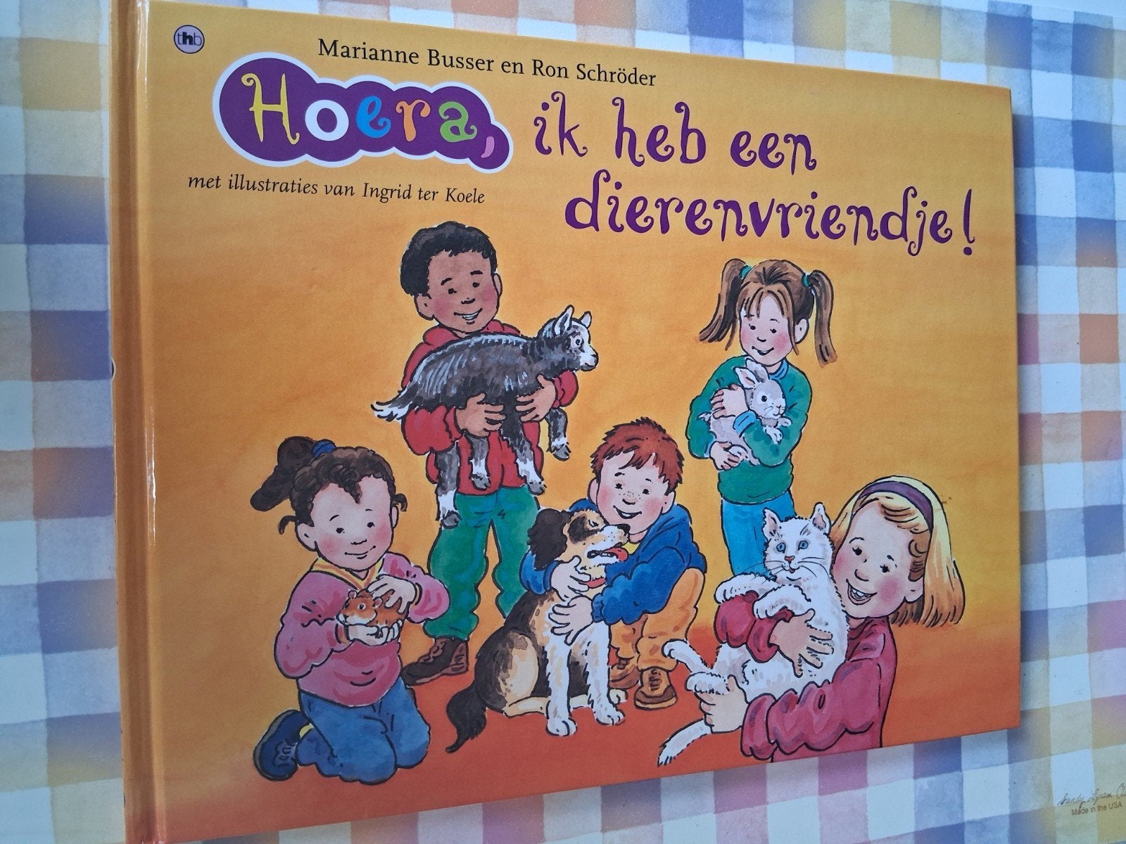 boek marianne busser - hoera, ik heb een dierenvriendje!, Ophalen of Verzenden, Zo goed als nieuw, 3 tot 4 jaar