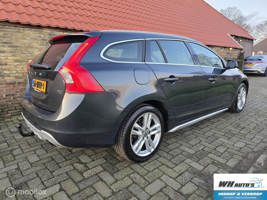 Volvo V60 1.6 T4 Summum 180pk | Xenon | open dak| Trekhaak, Voorwielaandrijving, 15 km/l, Gebruikt, 4 cilinders