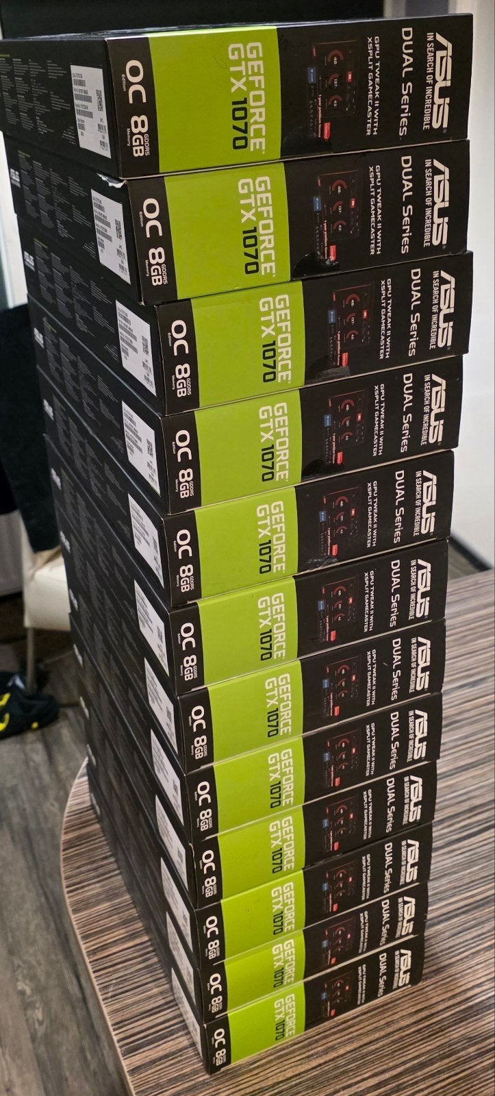 ASUS GeForce GTX 1070 OC 8GB GDDR5 Grafische Kaart, Computers en Software, Videokaarten, ASUS Computer GmbH, Harkortstr. 21-23, 40880 Ratingen, Duitsland