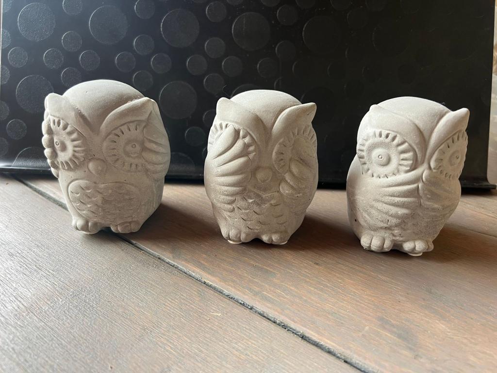 Set van 3 uil beeldjes  horen zien zwijgen wit/betonlook, Verzenden, Grijs, Steen/keramiek, Landelijk