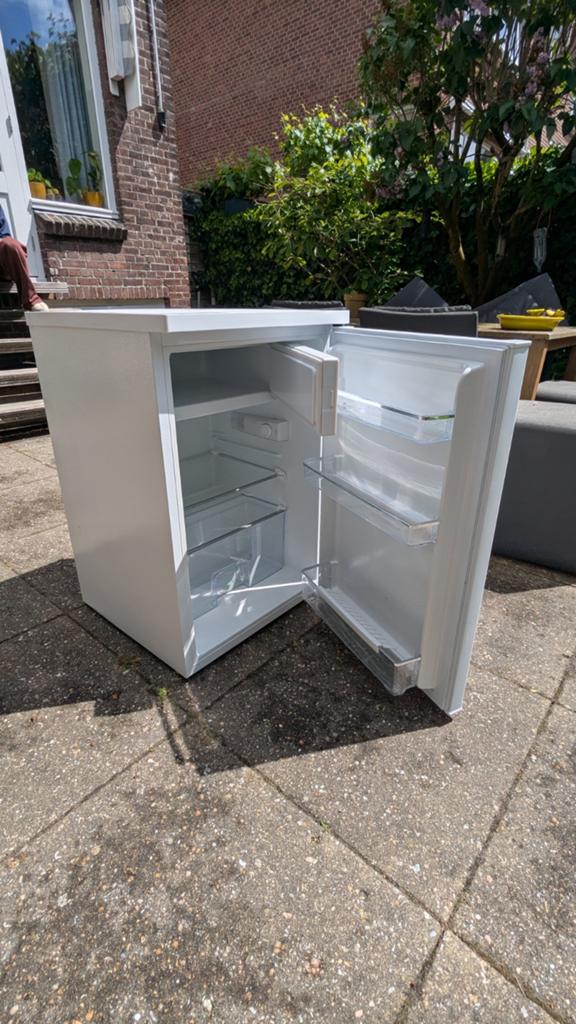 Veripart VPKV701 Koelkast met Vriesvak, Ophalen, Minder dan 85 cm, Met vriesvak, Minder dan 75 liter
