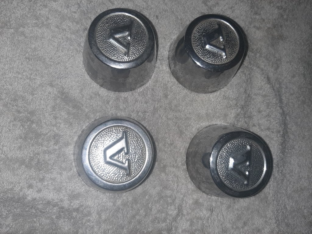 NOS naafdop stalen velg Volvo 240, Ophalen of Verzenden, Gebruikt