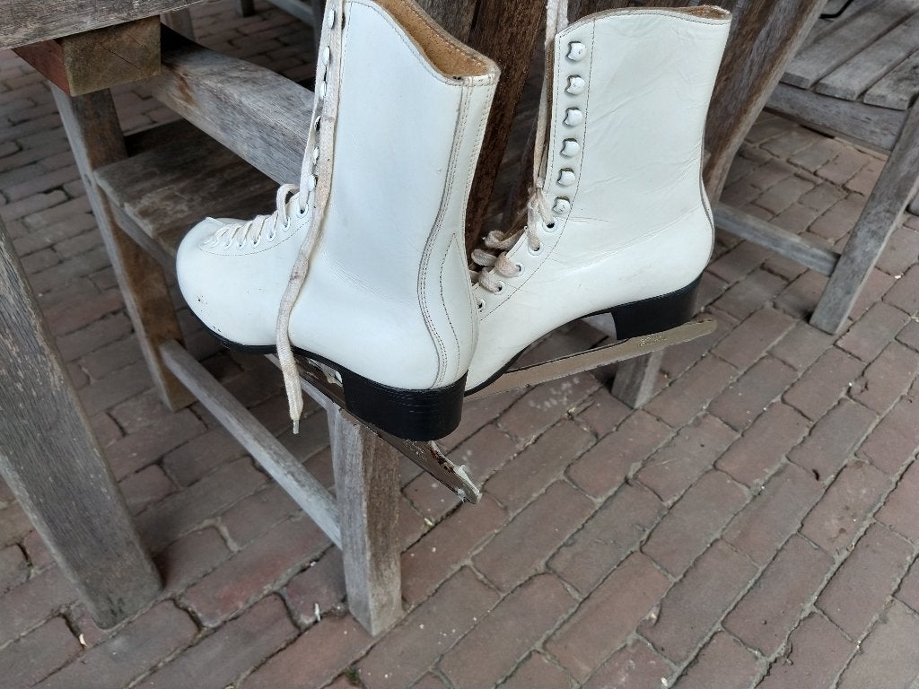 Dames schaatsen wit maat 41. Bekijk ook mijn andere adverte, Overige merken, Gebruikt, Ophalen of Verzenden, Kunstschaatsen