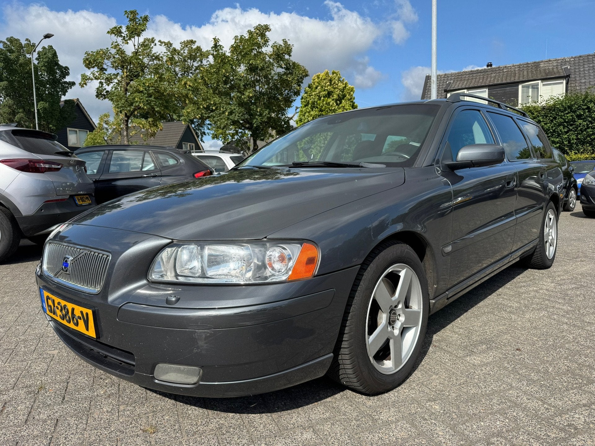 Volvo V70 2.5T Summum 210pk,G3,Apk 14/3/27,Clima,Cruise,Lede, Auto's, Volvo, Voorwielaandrijving, 2521 cc, Handgeschakeld, 1561 kg
