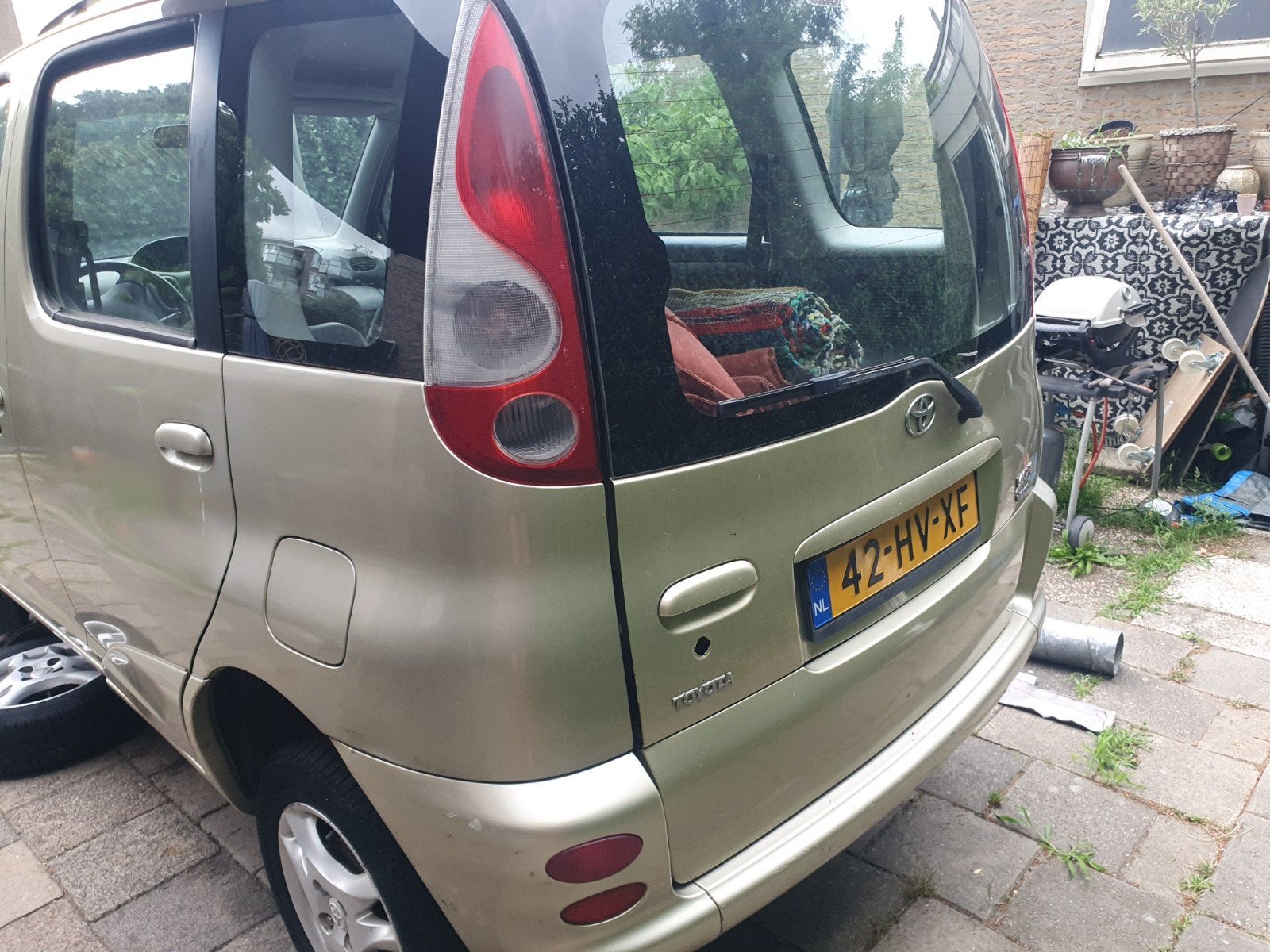 Toyota Yaris Verso 1.5 16V Vvti Linea SOL 2001 Beige, Auto's, Toyota, Voorwielaandrijving, 40 €/maand, 4 cilinders, 400 kg