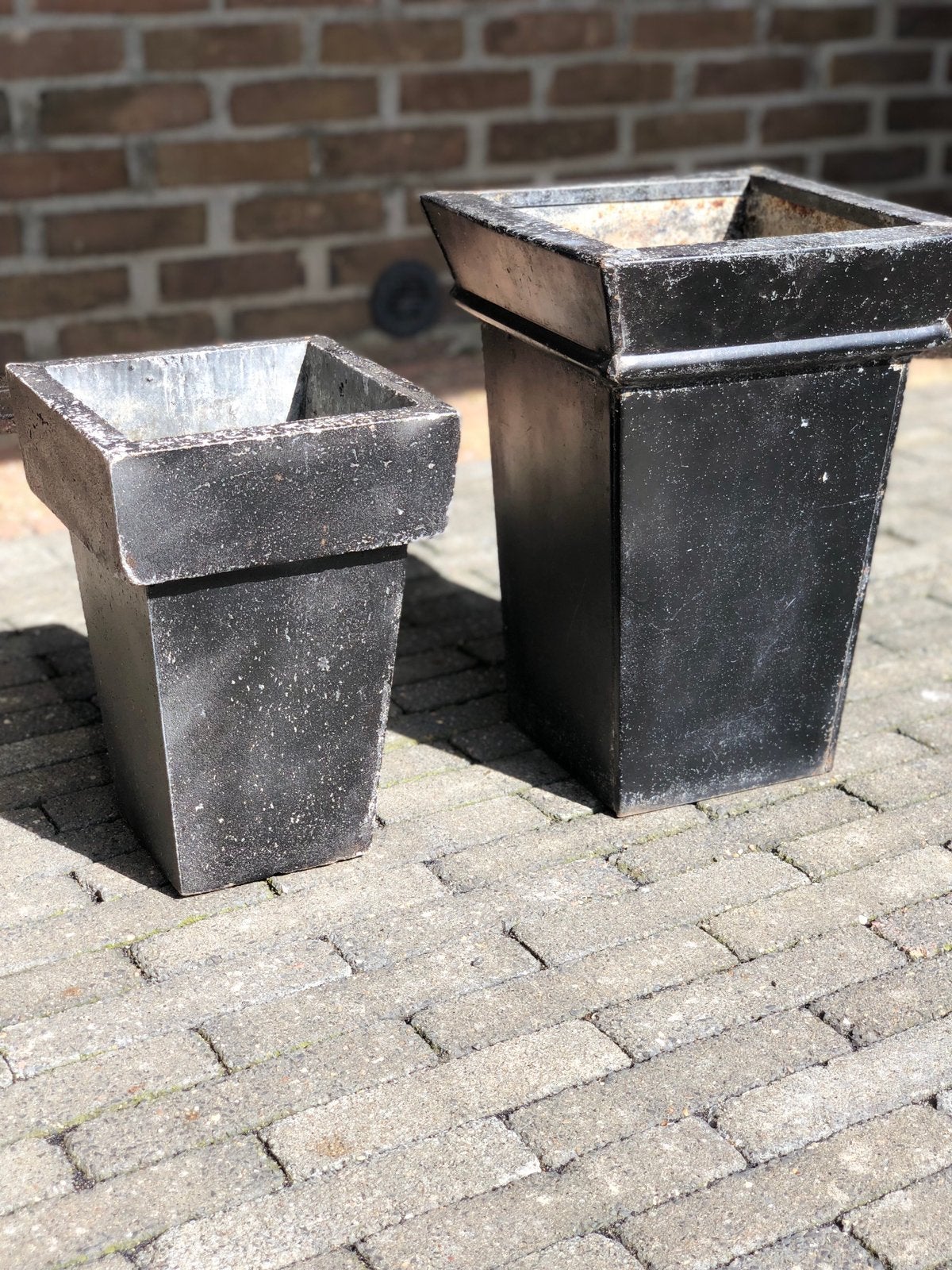 Twee bloembakken tekoop, Ophalen, Kunststof, Minder dan 60 cm, Vierkant