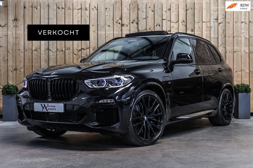 BMW X5 XDrive45e M-Sport *Skylounge*B&W*Massage*Achteras-Bes, Gebruikt, 394 pk, Zwart, Leder