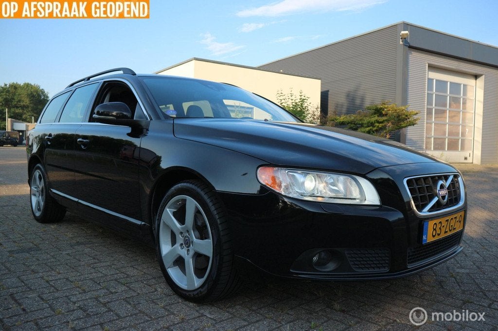 Volvo V70 1.6 T4 Momentum AUTOMAAT/XENON/LEDER/ECC/NAP, Auto's, Volvo, Bedrijf, Te koop, V70, ABS, Airbags, Airconditioning, Alarm