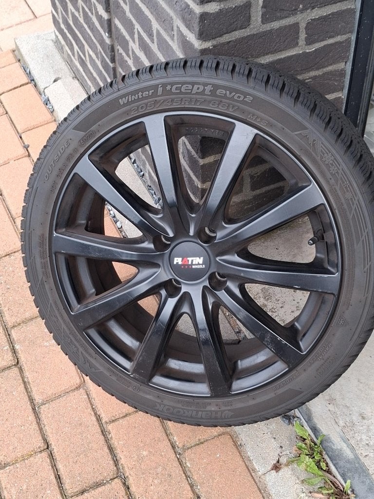 4x Hankook winterbanden 205/45/R17 + velgen, ET38, Ophalen, Gebruikt, Banden en Velgen, 17 inch