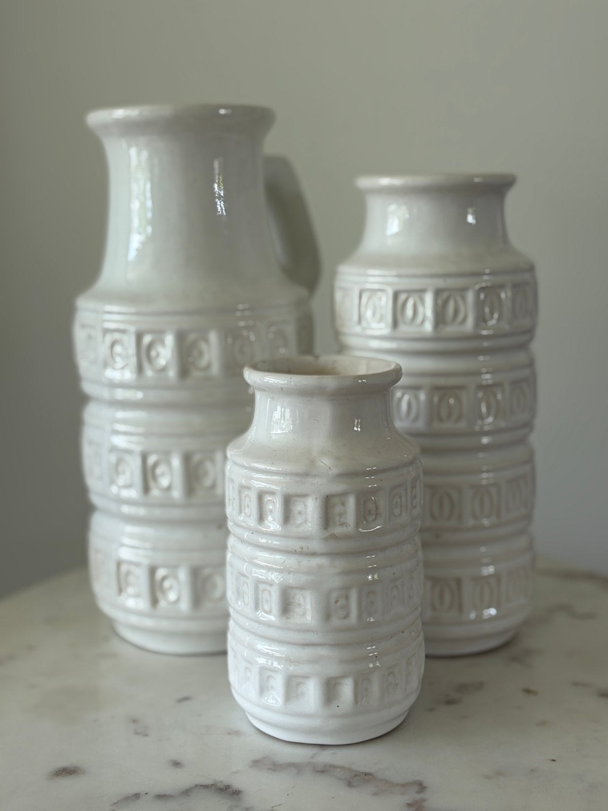 Vintage West Germany vazen wit keramiek set van 3, Huis en Inrichting, Woonaccessoires | Vazen, Ophalen of Verzenden, Zo goed als nieuw