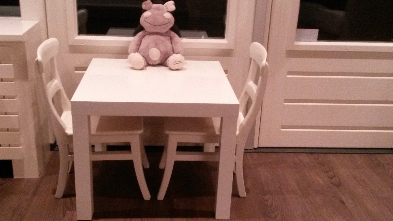 2 houten stoeltjes crèmekleurig, Ophalen of Verzenden