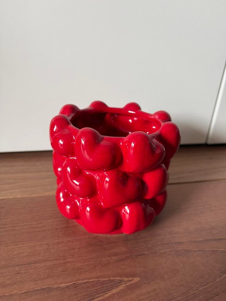 Nieuwe rode bloempot met hartjes van Kwantum, Tuin en Terras, Bloempotten, Ophalen, Rond, Aardewerk, Binnen