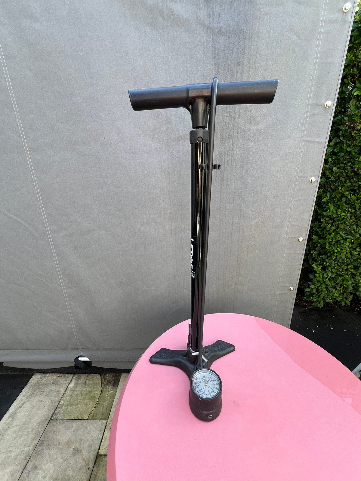 Fietspomp met drukmeter, merk Lezyne, Ophalen, Drukmeter, Zo goed als nieuw