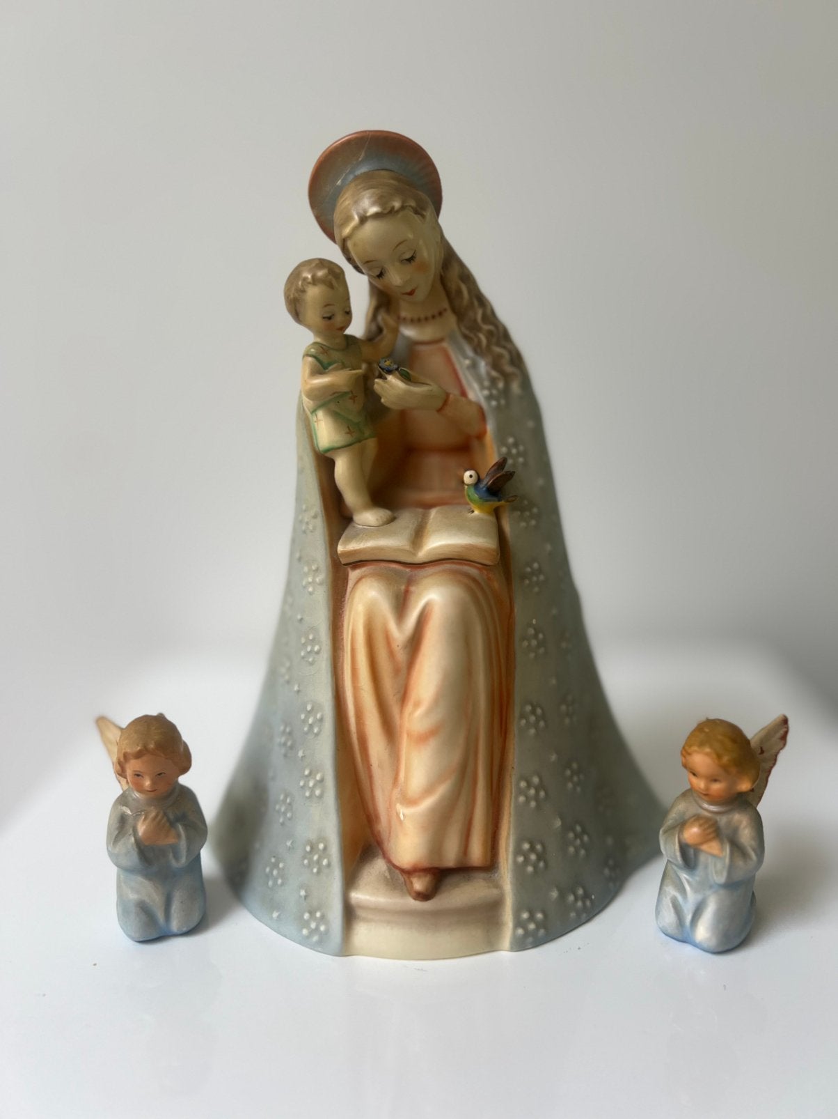 Goebel Hummel Bloemenmadonna 10/1 met Engeltjes, Ophalen