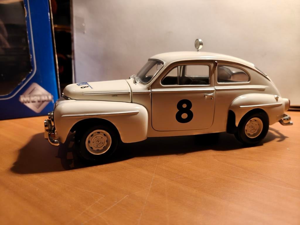 Modelauto Volvo PV544 Racing Schaal 1:18 - Revell, Ophalen of Verzenden, Nieuw, Auto, Revell