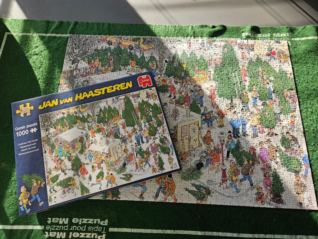 JvH puzzel, Kerstbomenmarkt, 1000st, zgan, Ophalen of Verzenden, 500 t/m 1500 stukjes, Zo goed als nieuw, Legpuzzel