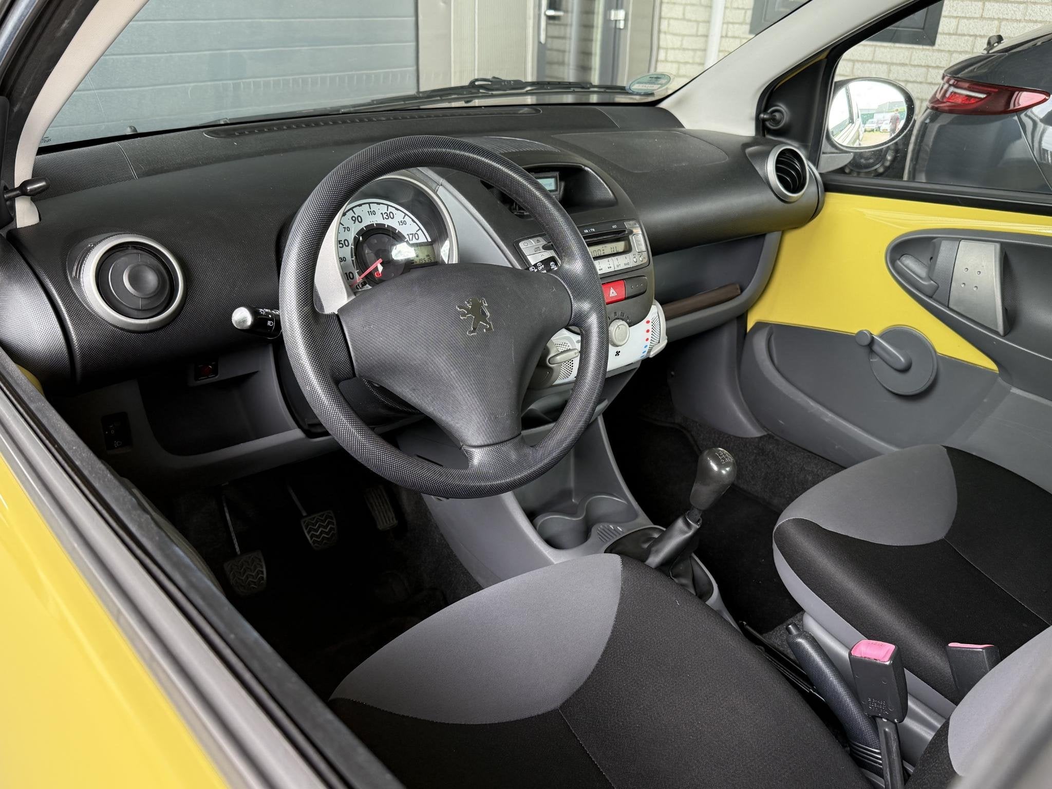 Peugeot 107 1.0 XR | NL Auto | Volledig onderh. | Radio/CD s, Voorwielaandrijving, Euro 5, Stof, Gebruikt