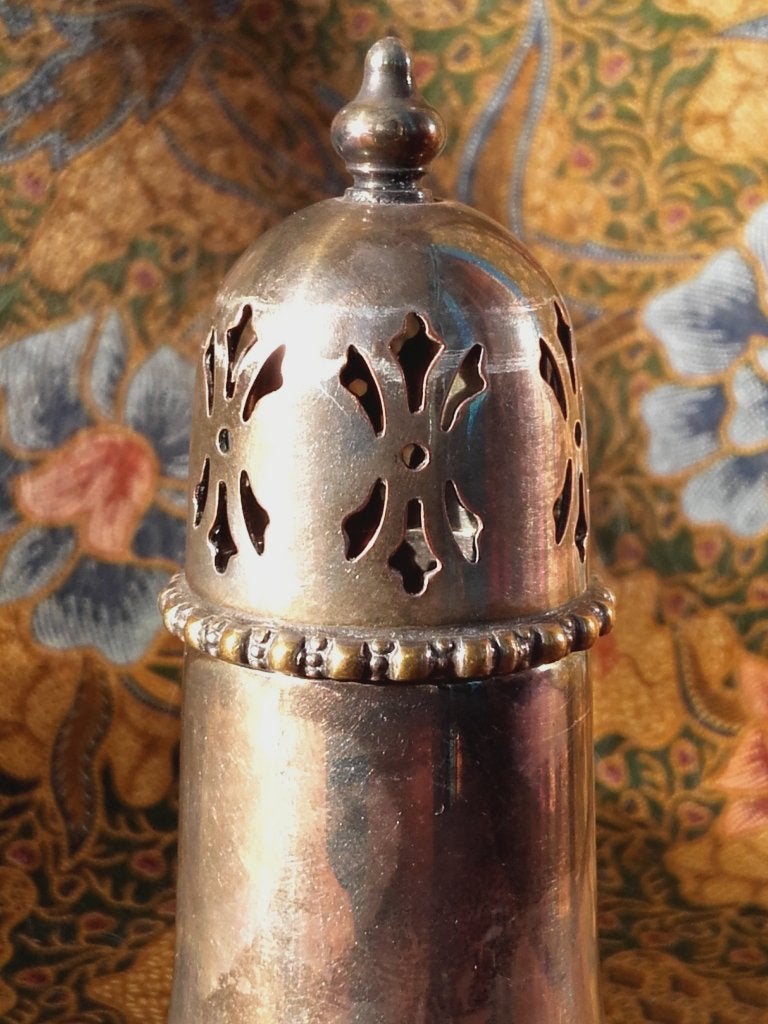 Mooie antieke silverplate strooier uit Engeland 16,2 cm., Antiek en Kunst, Ophalen of Verzenden