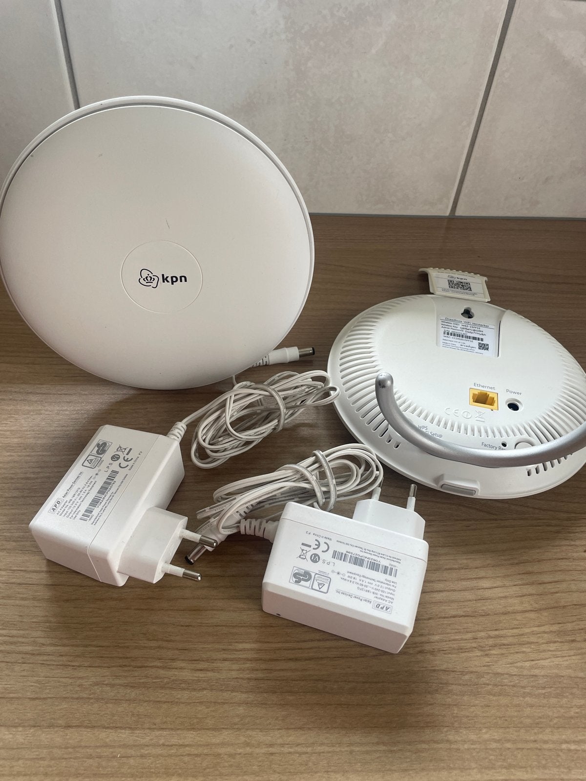 KPN Draadloze WiFi Versterker Arcadayn WE2-15FF1E, Computers en Software, WiFi-versterkers, Ophalen, Gebruikt