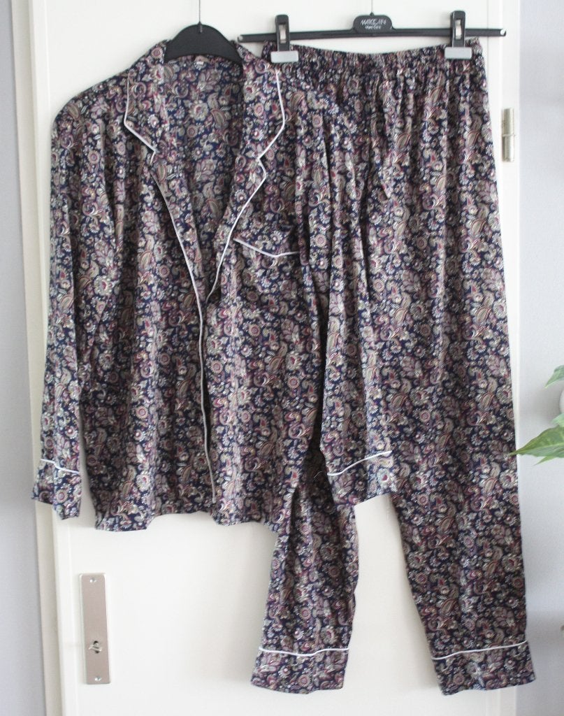 piyama broek en blouse met mooie print maat l, Ophalen of Verzenden, Gedragen, Maat 38/40 (M)
