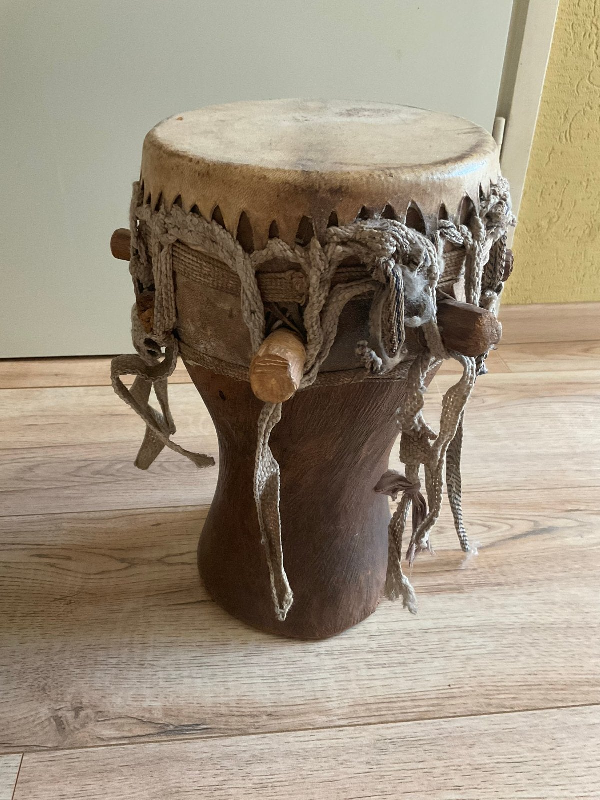 Set van 3 handgemaakte Afrikaanse djembe trommels, Ophalen, Gebruikt, Overige merken