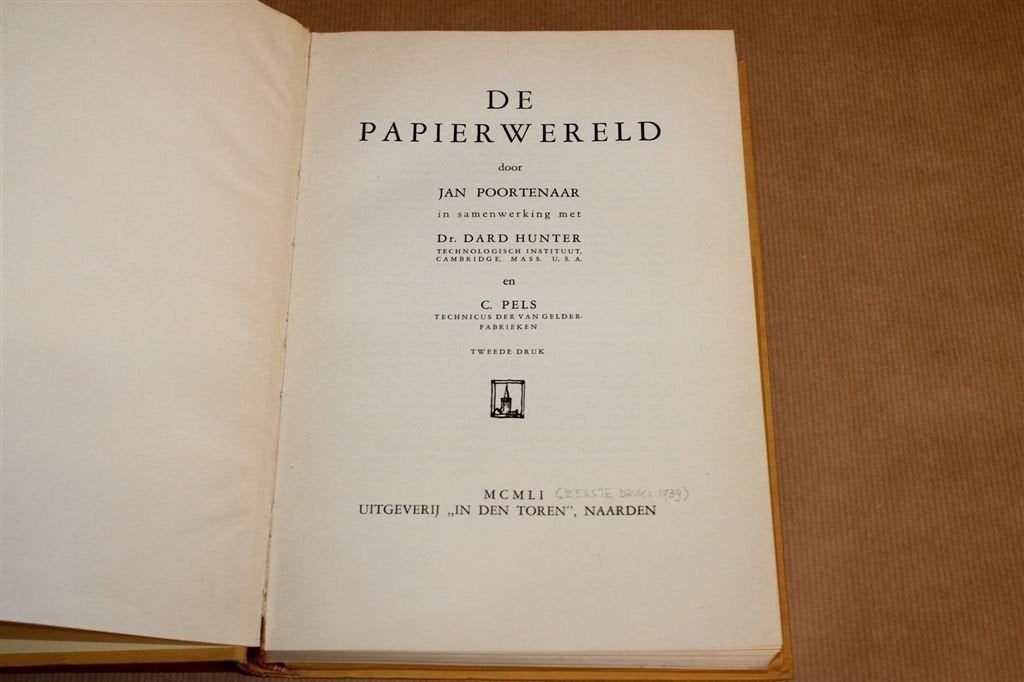 De Papierwereld — Geschiedenis van Papier [1951], Boeken, Ophalen of Verzenden, Gelezen