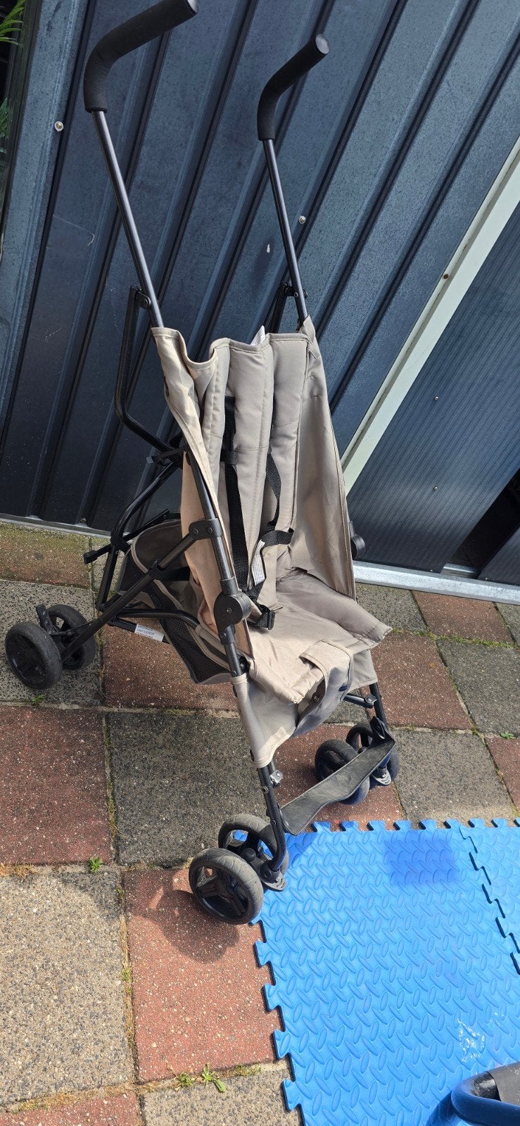 Handige en compacte kinder buggy - ideaal voor in de auto, Kinderen en Baby's, Buggy's, Ophalen, Gebruikt, Overige merken